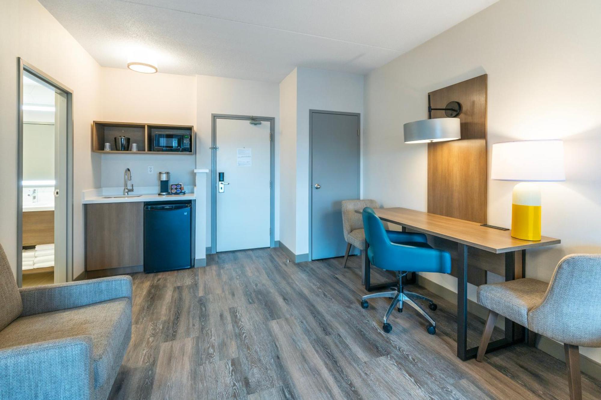 Comfort Suites Лондон Экстерьер фото