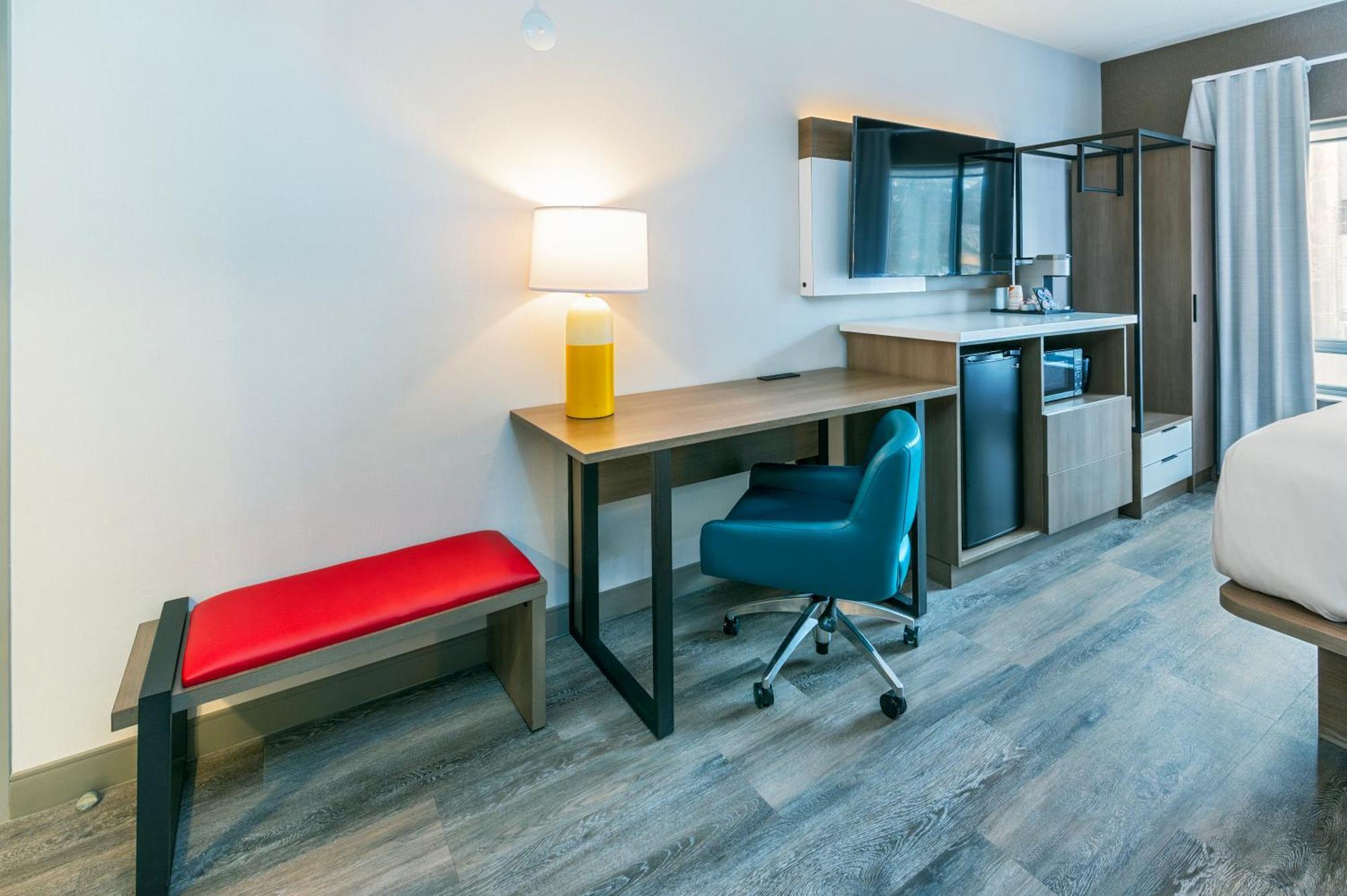 Comfort Suites Лондон Экстерьер фото