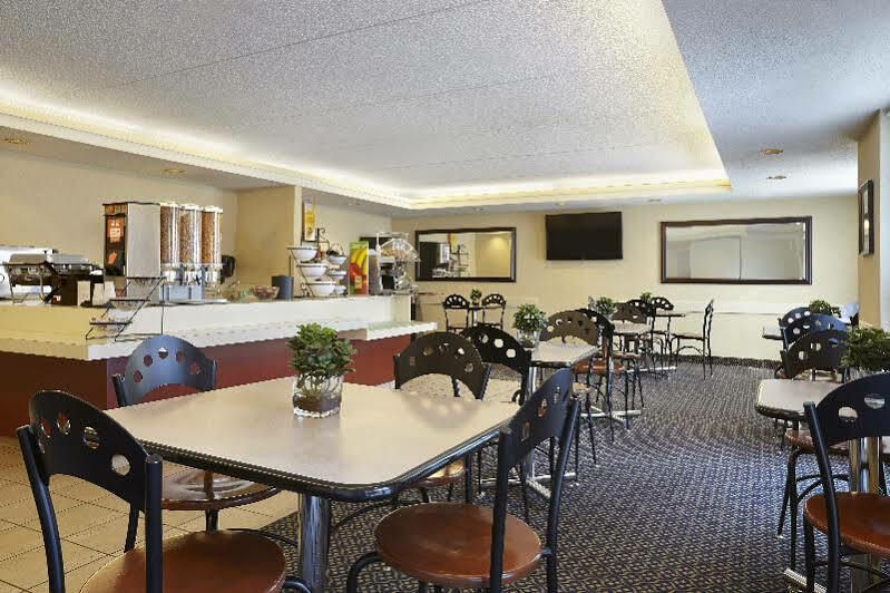 Comfort Suites Лондон Экстерьер фото